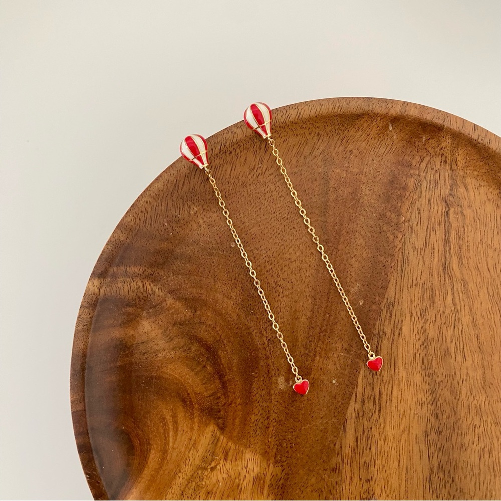 4/$15 Red Gold Hot Air Balloon Gold Dangling Chain Heart Drop Earrings